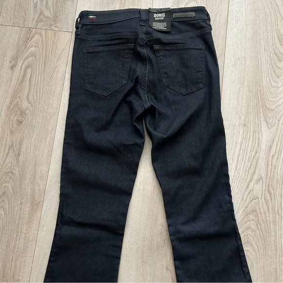 Diesel Doris-B Super Slim Bootcut Regular Waist Size 25 - Picture 7 of 8